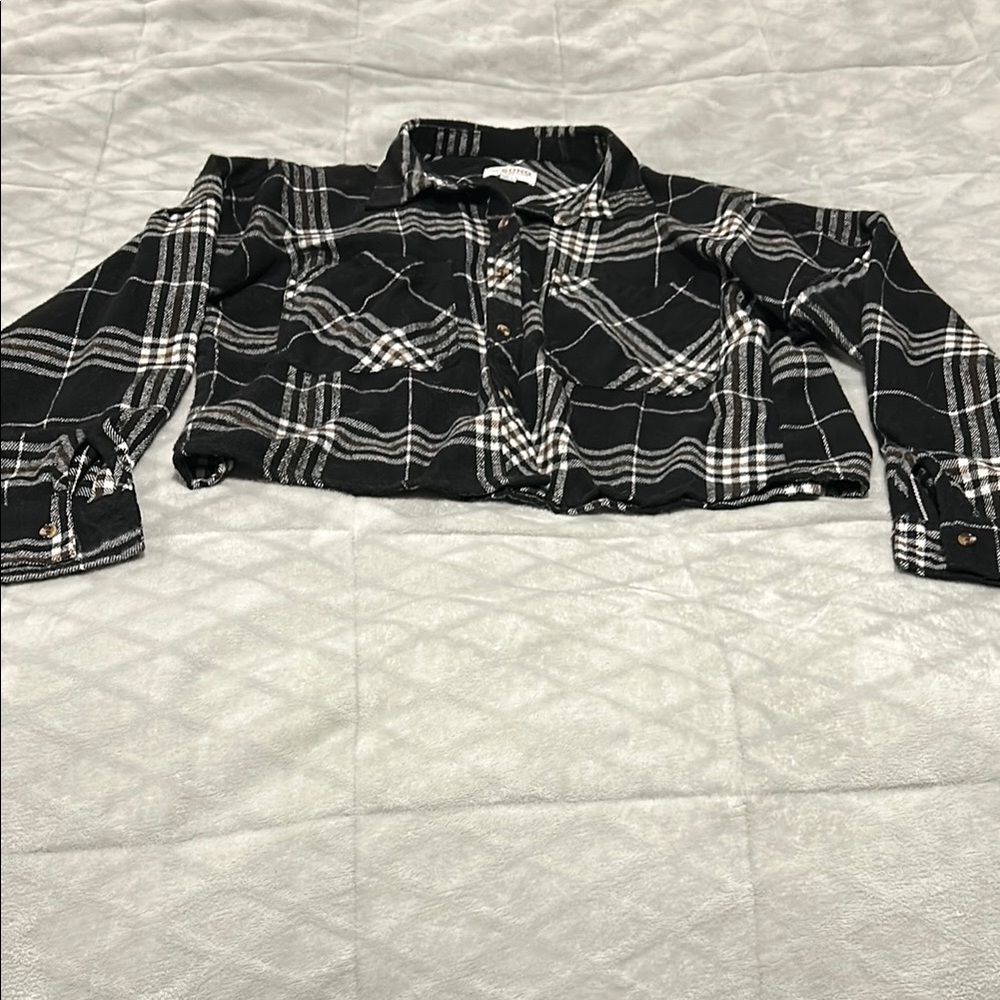Women’s Cropped Plaid Shirt